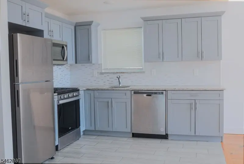 83 Stuyvesant Ave, Newark, NJ 07106 - #1