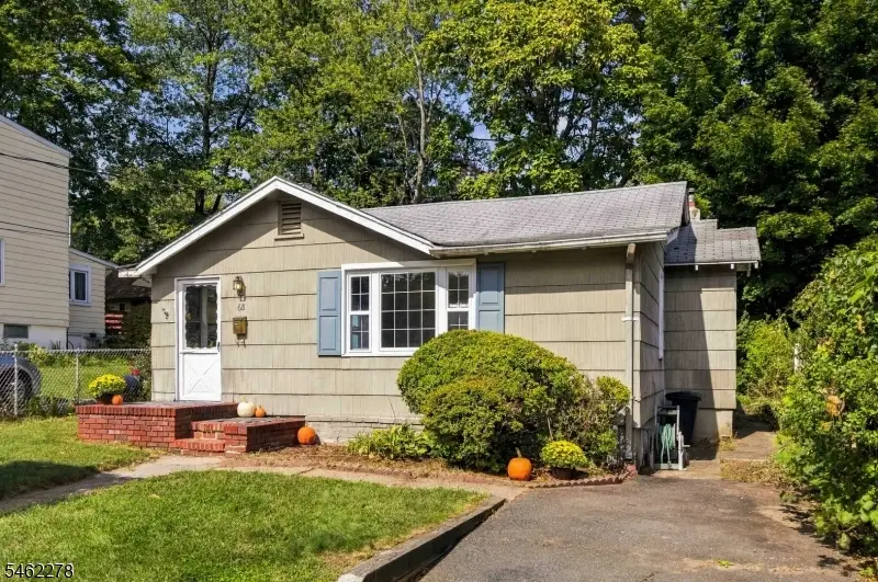 68 Glenwood Ave, Lake Hiawatha, NJ 07054 - #2