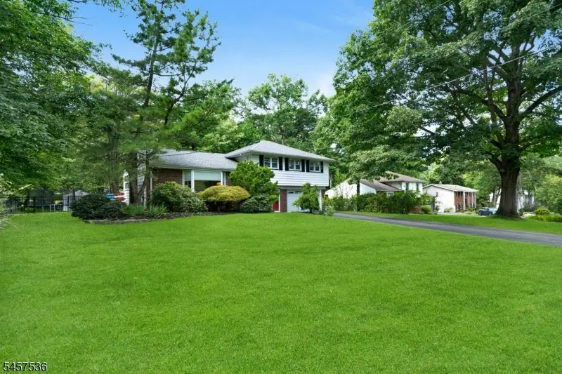 33 Douglas Dr, Towaco, NJ 07082 - #1