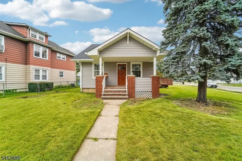 119 Colfax Ave, Pompton Lakes, NJ 07442 - #1