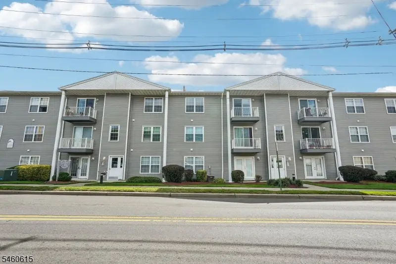 300 Schuyler Ave #16, Kearny, NJ 07032 - #1