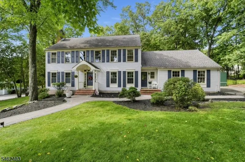 5 Buckingham Ct, Clinton, NJ 08801 - #1