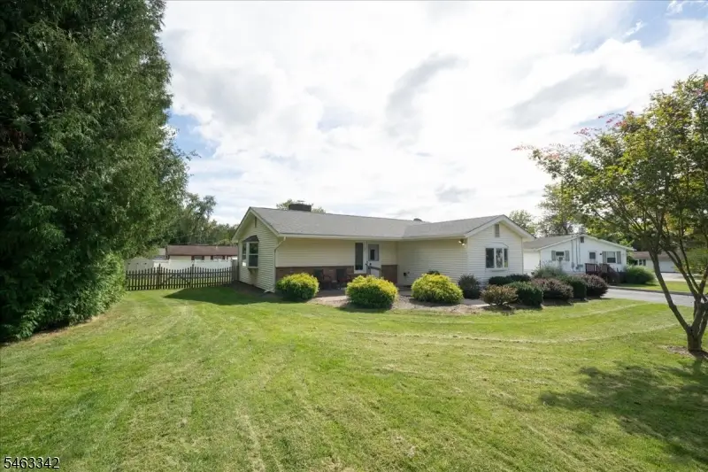 8 Fern Ave, Hamburg, NJ 07419 - #3