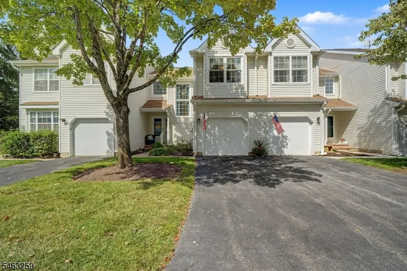 3 Weatherhill Rd, Hamburg, NJ 07419 - #2