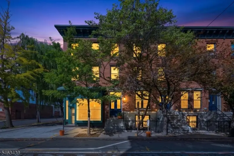 273 Monmouth St, Jersey City, NJ 07302 - #2