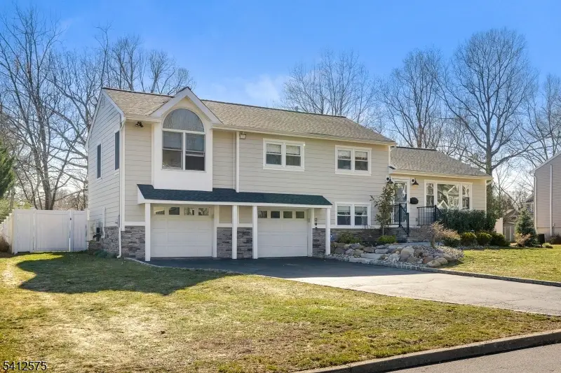 58 Edgewood Dr, Florham Park, NJ 07932 - #2
