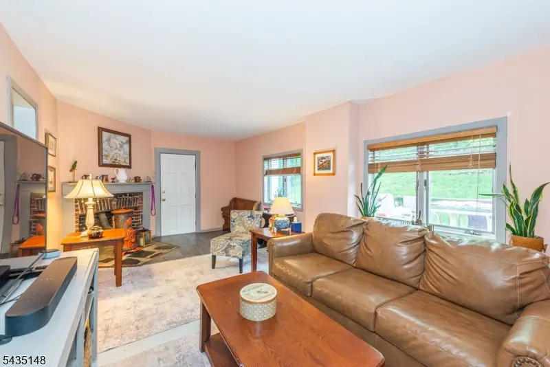 34 Unneberg Ave, Succasunna, NJ 07876 - #2