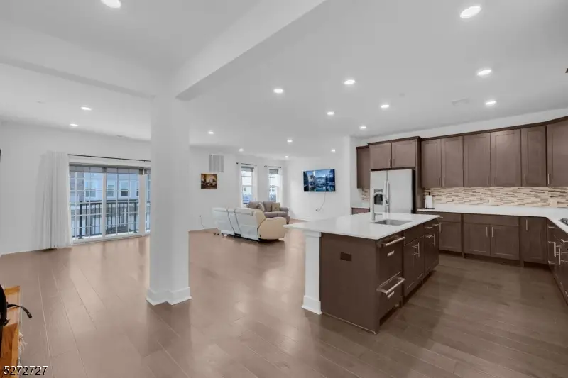 11 Veterans Way #121, Morris Plains, NJ 07950 - #2