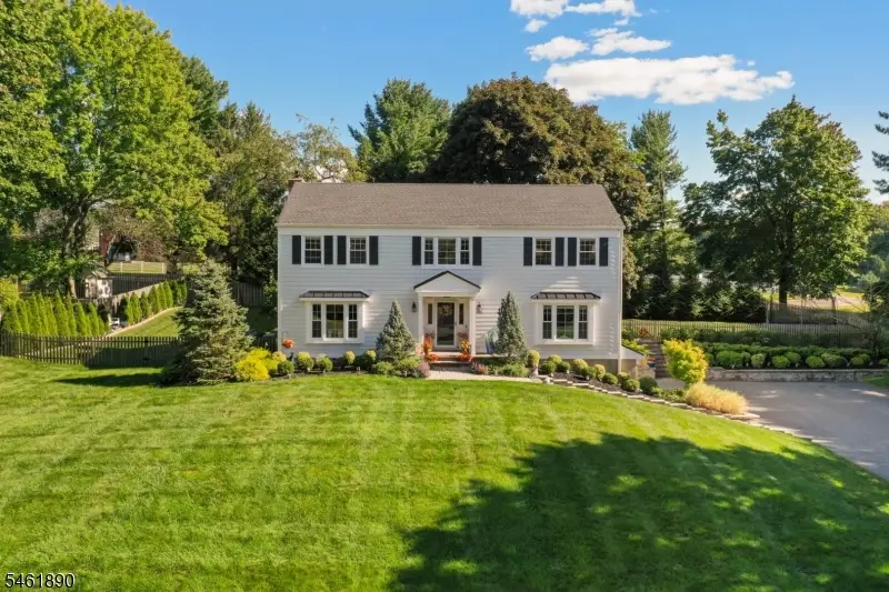 13 Larch Dr, Chester, NJ 07930 - #3
