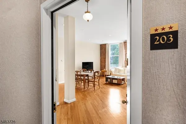 220 Main St #203, Little Falls Twp., NJ 07424