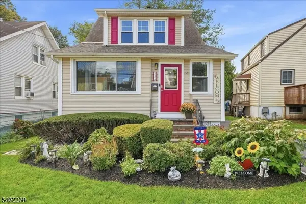 53 Seneca Ave, Dumont Boro, NJ 07628