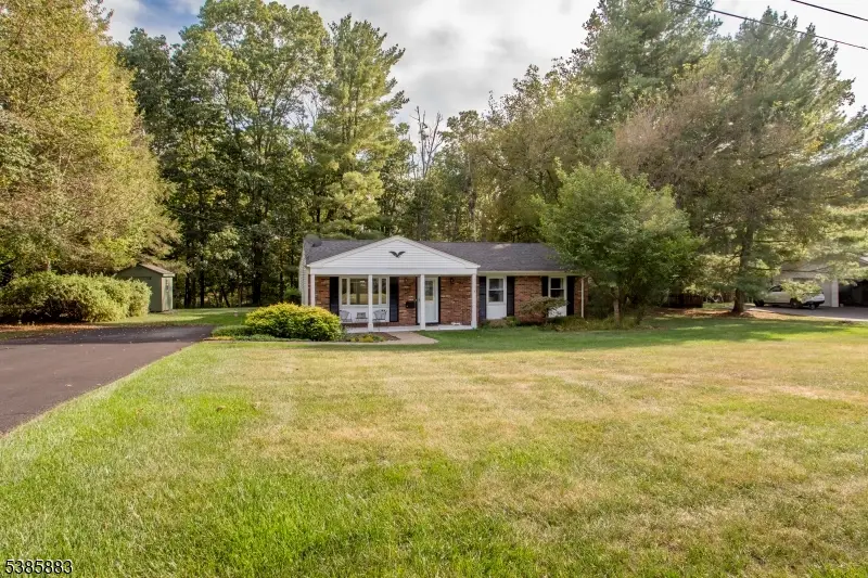 5 Deer Path, Holland, NJ 08848 - #2