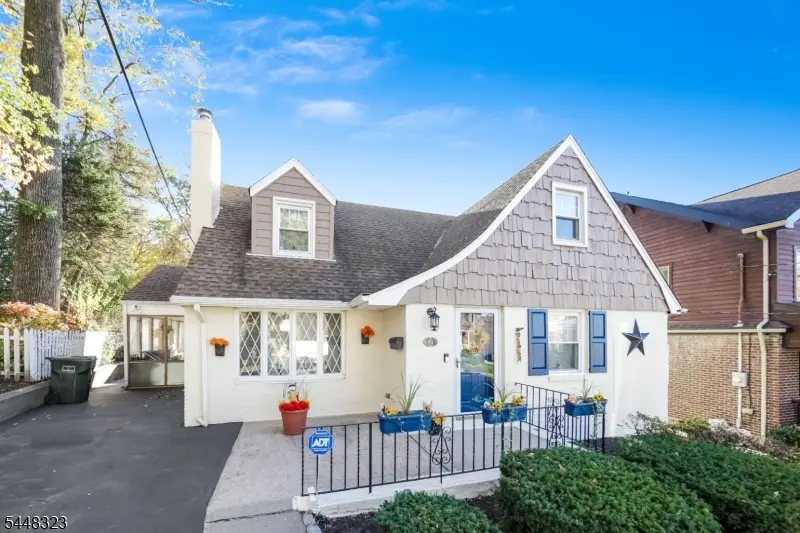 81 W Gouverneur Ave, Rutherford, NJ 07070 - #2