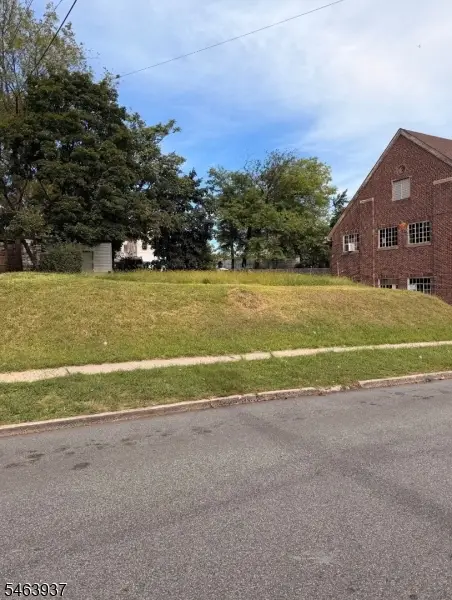 73 Nesbit Ter, Irvington, NJ 07111 - #2