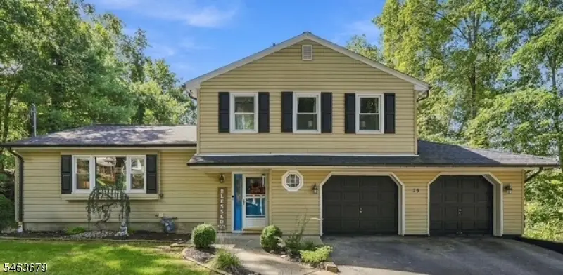 29 Camelot Dr, West Milford, NJ 07480 - #1