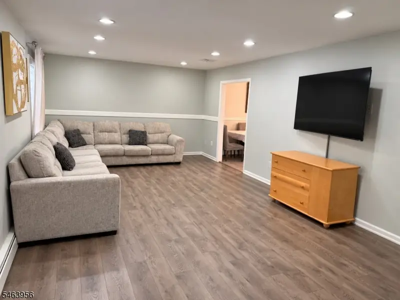 527 Valentine St, Hackettstown, NJ 07840 - #2