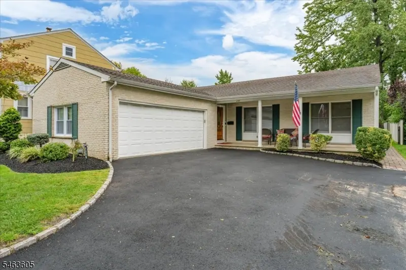 235 5th Ave, Garwood, NJ 07027 - #2