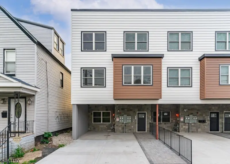 643 S 10th St, Newark, NJ 07108 - #2