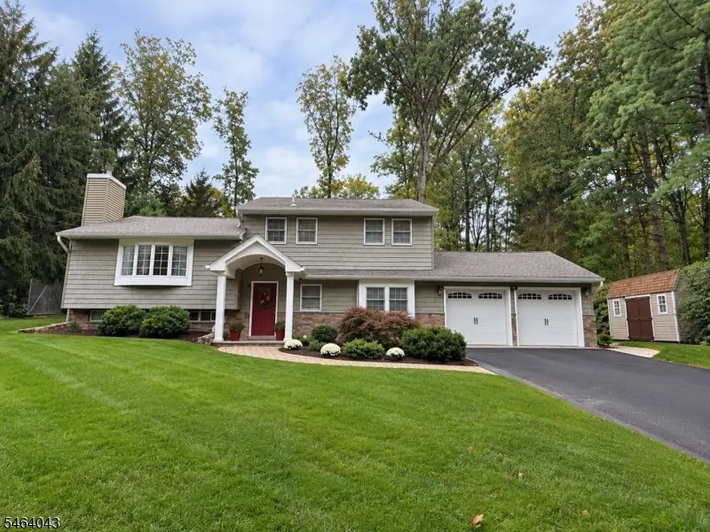44 Northview Dr, Morris Plains, NJ 07950 - #1