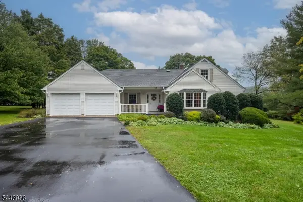 44 Hughes Ln, Watchung Boro, NJ 07069
