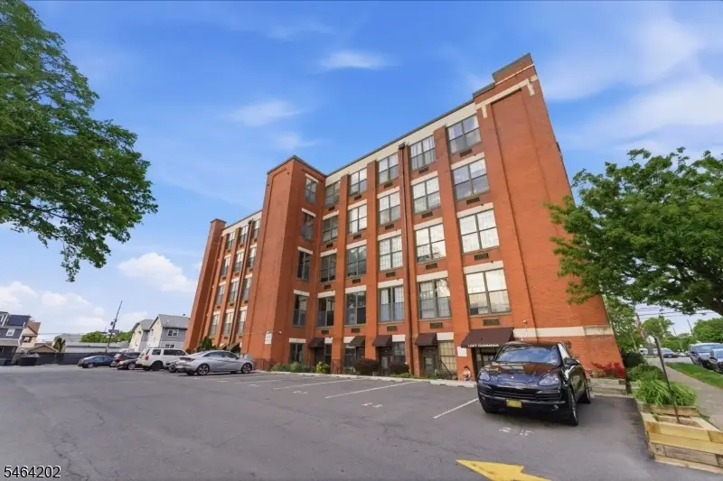 366-382 Trenton Ave #2E, Paterson, NJ 07503 - #1