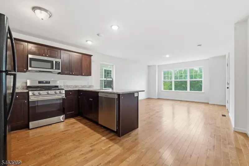 97 N 6th St, Newark, NJ 07107 - #3