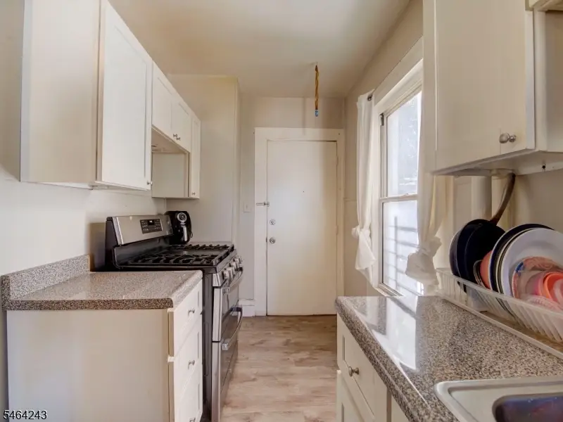 39 Hillman St, Paterson, NJ 07522 - #3