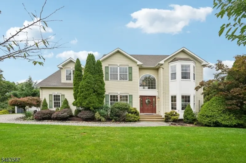 9 Inwood Ter, Fairfield, NJ 07004 - #1