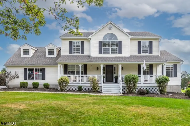 20 Carly Dr, Wantage, NJ 07461 - #3
