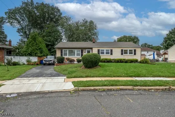 25 Lawrence Pl, Freehold Boro, NJ 07728