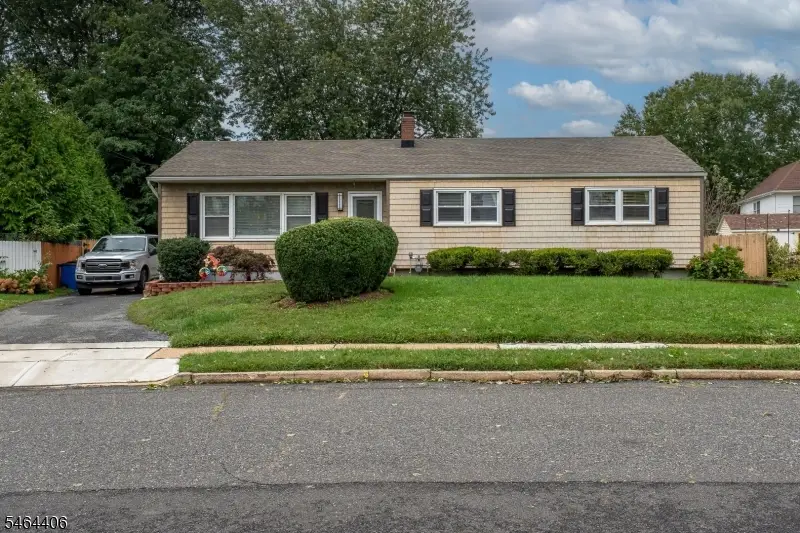 25 Lawrence Pl, Freehold, NJ 07728 - #3