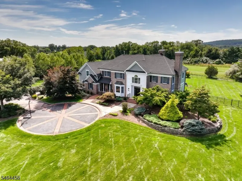 6 Fairway Dr, Readington, NJ 08889 - #1
