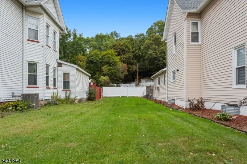 39 Clinton St, Newton, NJ 07860 - #2
