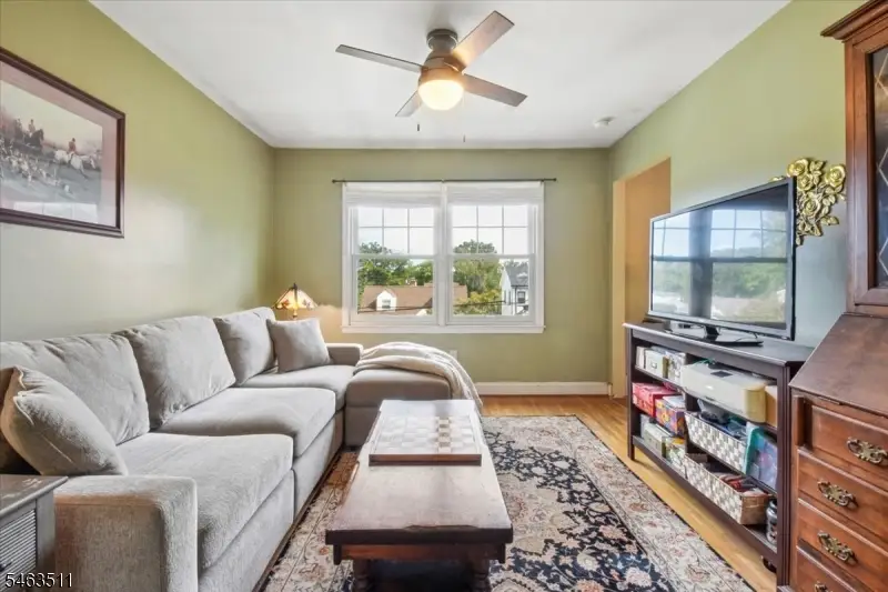 13 Edison Dr, Summit, NJ 07901 - #3