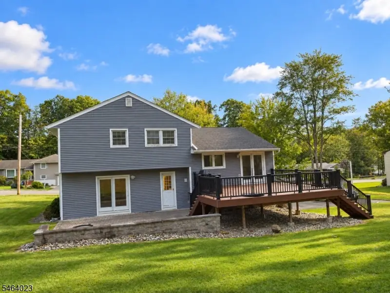 7 Crossbrook Ln, West Caldwell, NJ 07006 - #2