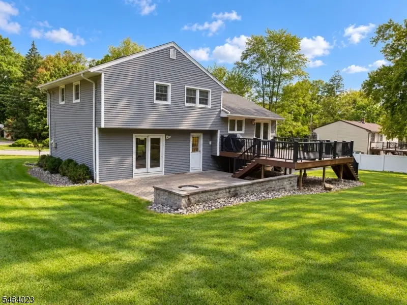 7 Crossbrook Ln, West Caldwell, NJ 07006 - #3