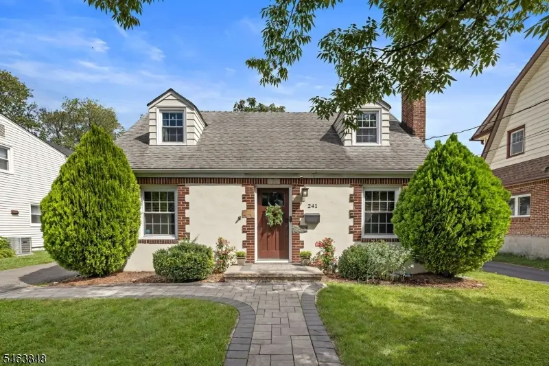 241 Hawthorne St, Scotch Plains, NJ 07076 - #1