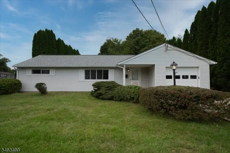 303 Carol Dr, Hackettstown, NJ 07840 - #1