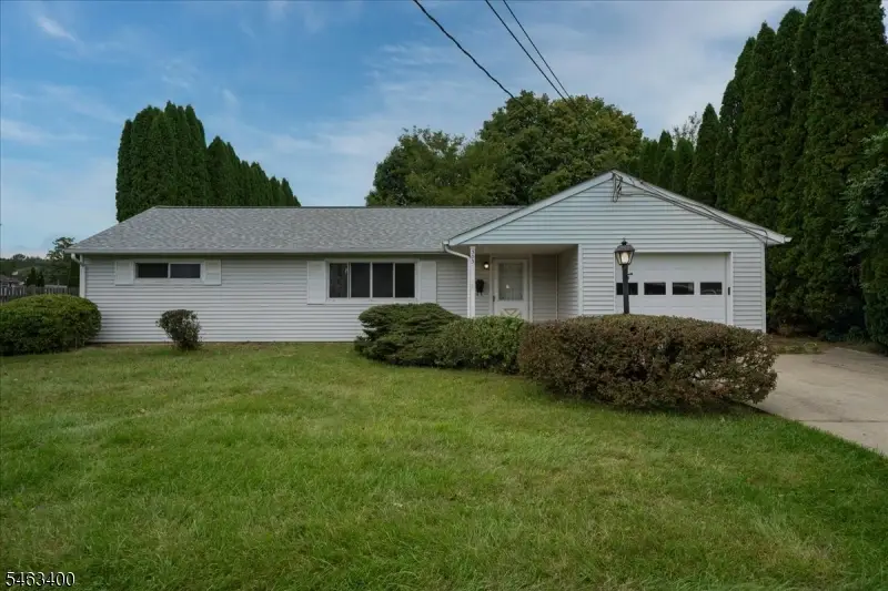 303 Carol Dr, Hackettstown, NJ 07840 - #2