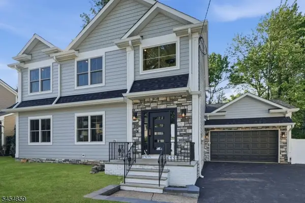 17 Blake Dr, Clark Twp., NJ 07066