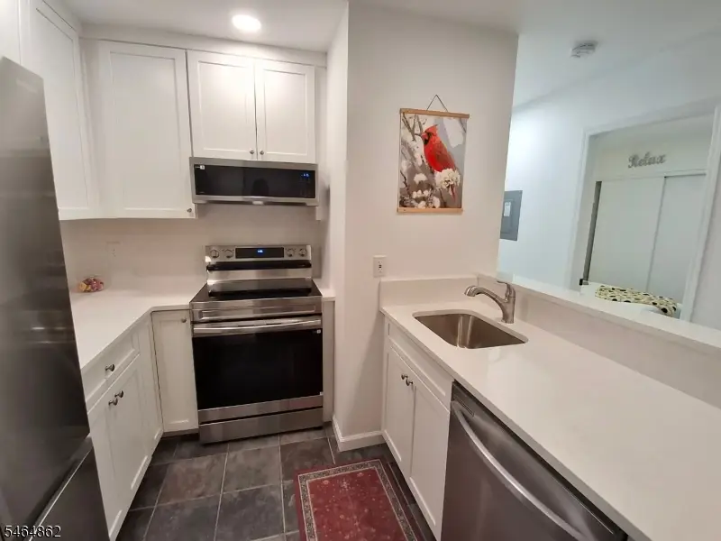26 Larkspur Ct, The Hills, NJ 07921 - #2