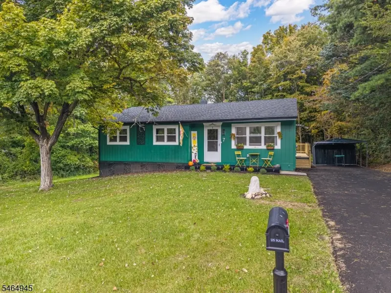 7 Fox Hill Dr, Franklin, NJ 07416 - #1