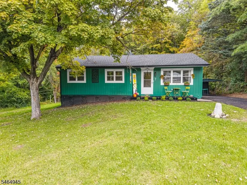 7 Fox Hill Dr, Franklin, NJ 07416 - #2