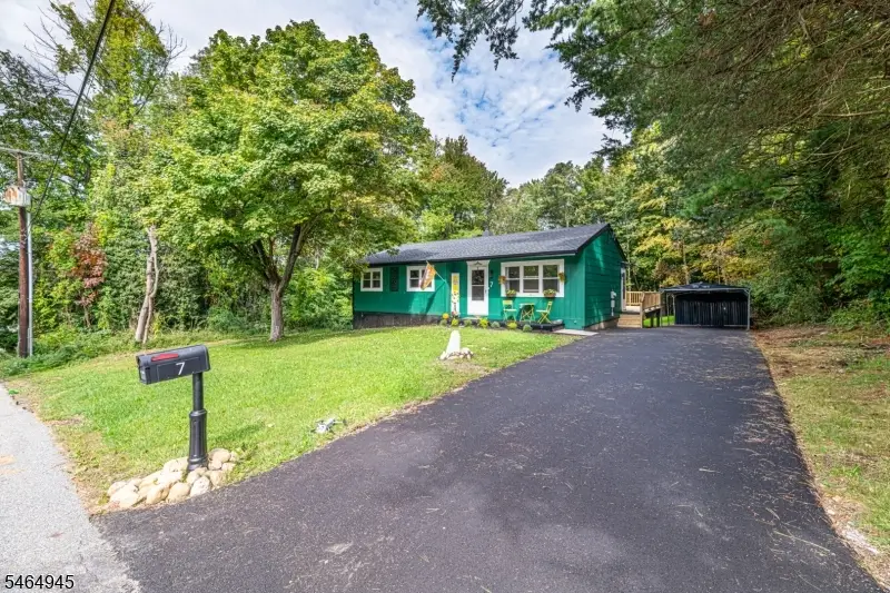 7 Fox Hill Dr, Franklin, NJ 07416 - #3
