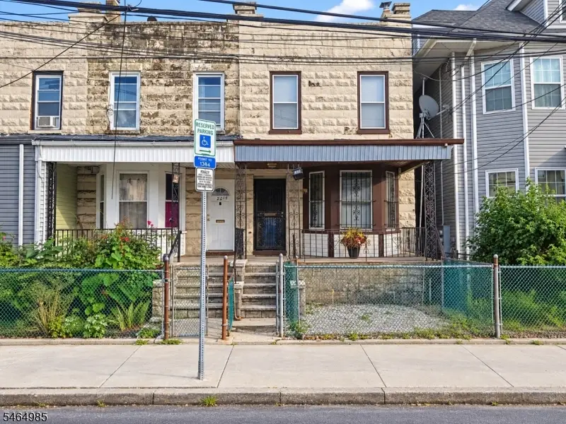 22 Willoughby St #1, Newark, NJ 07112 - #1