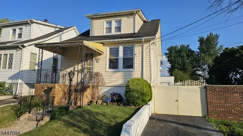 254 Illinois Ave, Paterson, NJ 07503 - #1