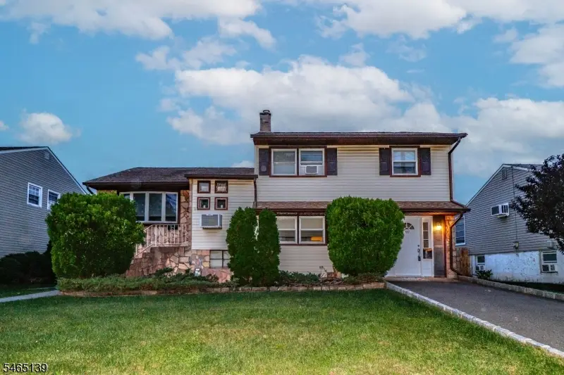 97 Sterling Dr, Colonia, NJ 07067 - #1