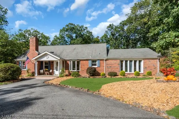 15 Ferguson Rd, Warren Twp., NJ 07059
