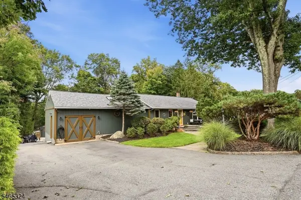 63 Manito Ave, Oakland Boro, NJ 07436
