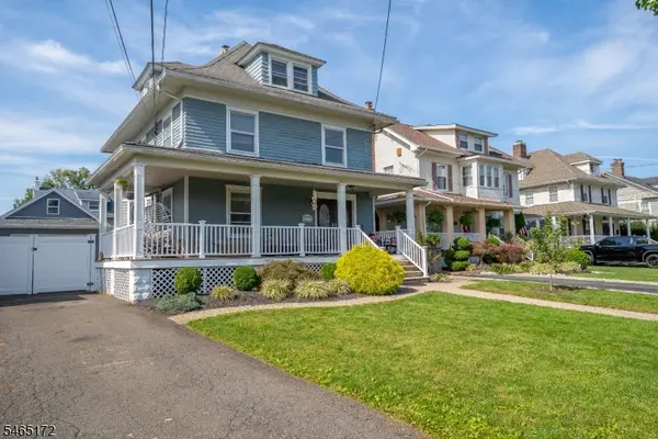 20 Hillside Rd, Elizabeth City, NJ 07208